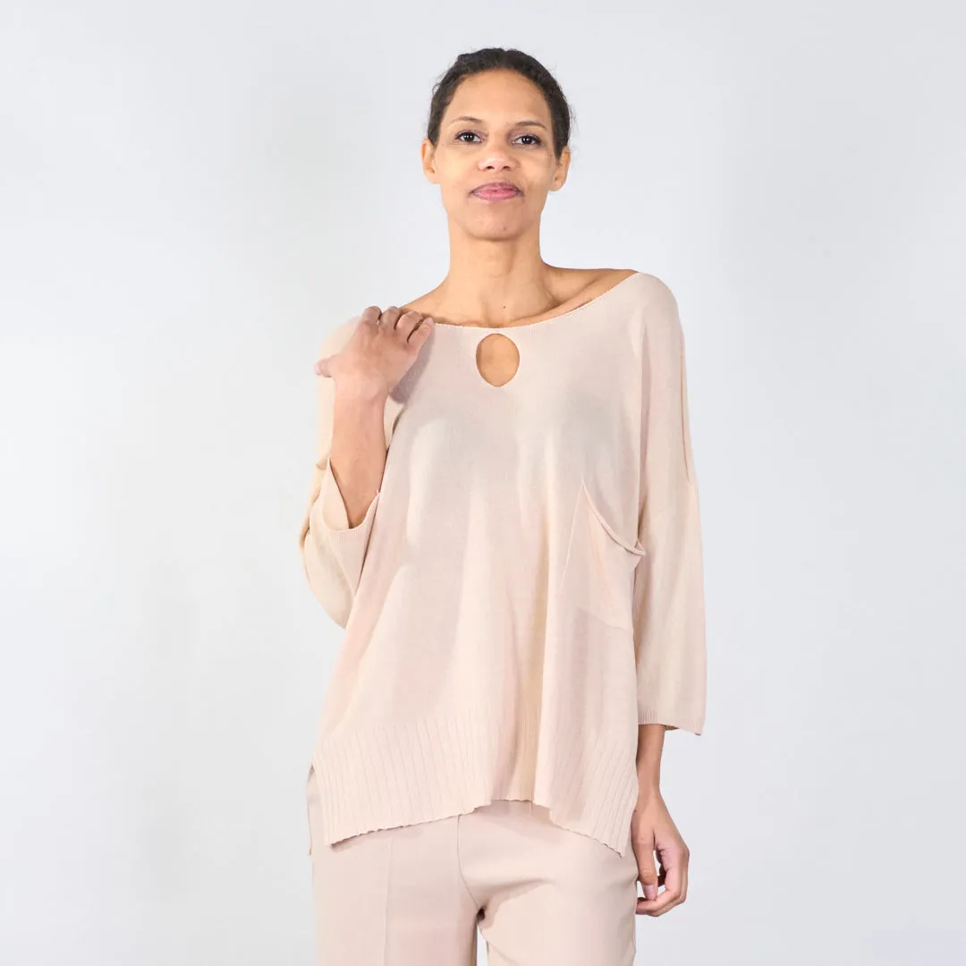 Relaxed fit top with pocket and cutout wholesale