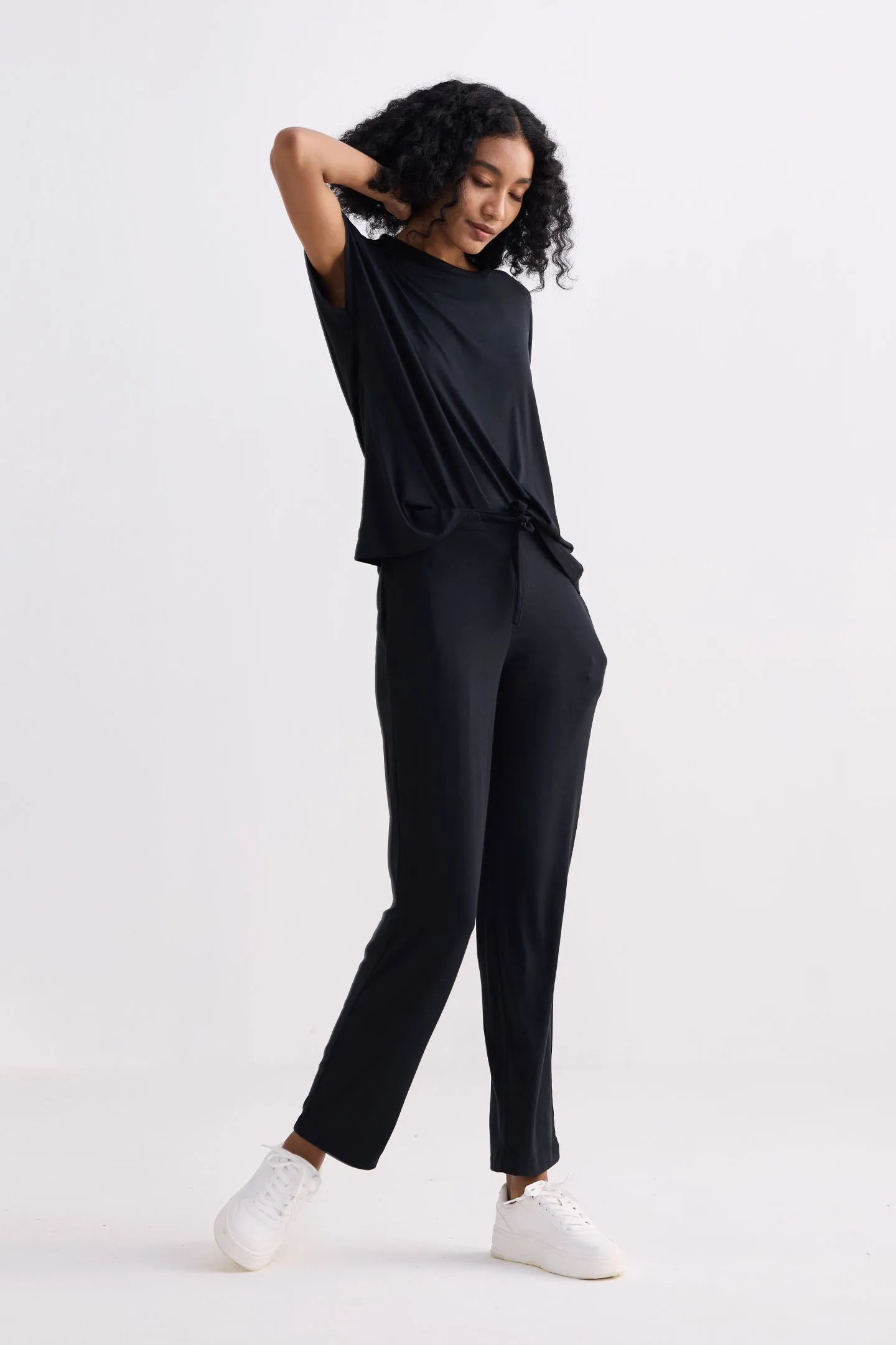 Relaxed Tee in Black